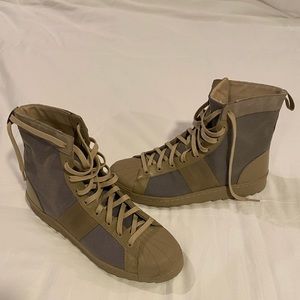 Adidas Superstar Jungle Boot in Khaki *extremely rare*
Size: US 13 / EU 46